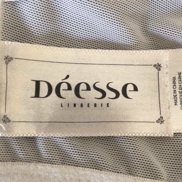 💞DÉESE LINGERIE - EUC Unlined, Wired Bra (38F/DDD) - Picture 10 of 13